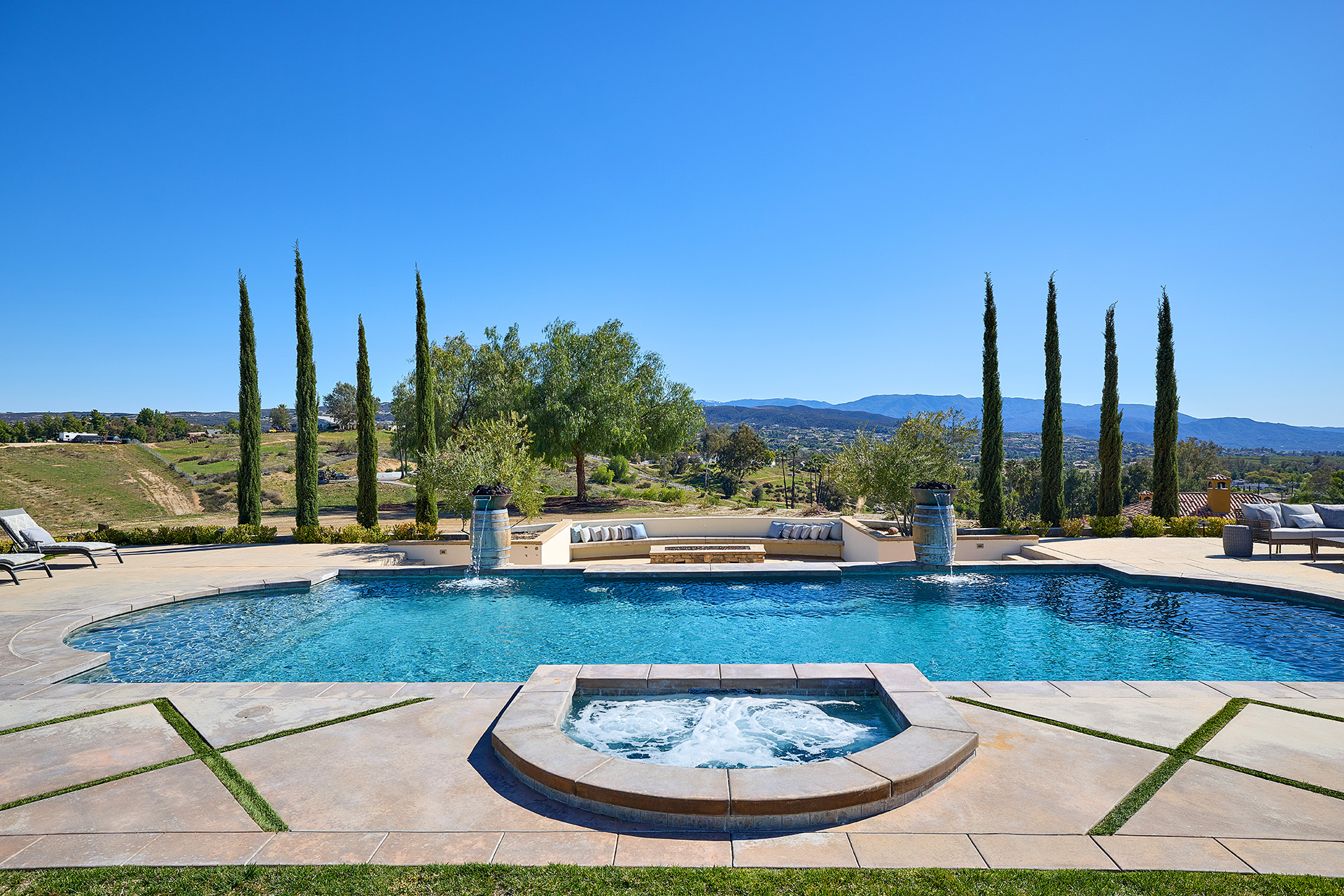 Temecula, California, 92592, United States, 5 Bedrooms Bedrooms, ,4 BathroomsBathrooms,Residential,Forsale,1941476