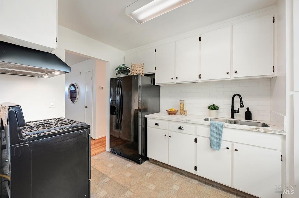 Sebastopol, California, 95472, United States, 3 Bedrooms Bedrooms, ,1 BathroomBathrooms,Residential,Forsale,1985939