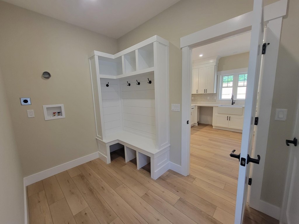 Laconia, New Hampshire, 03246, United States, 3 Bedrooms Bedrooms, ,2.5 BathroomsBathrooms,Residential,Forsale,1952893