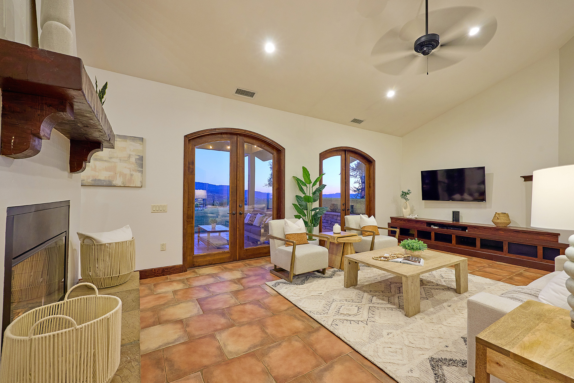 Temecula, California, 92592, United States, 5 Bedrooms Bedrooms, ,4 BathroomsBathrooms,Residential,Forsale,1941476