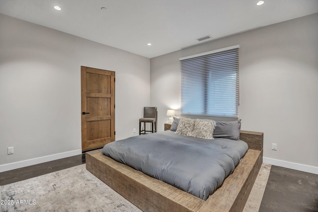 Sedona, Arizona, 86336, United States, 5 Bedrooms Bedrooms, ,3 BathroomsBathrooms,Residential,Forsale,1946092