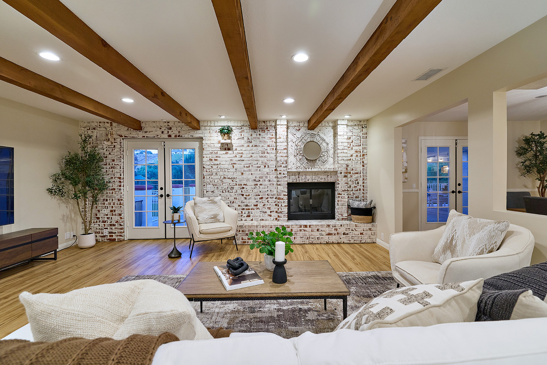 Temecula, California, 92591, United States, 4 Bedrooms Bedrooms, ,2 BathroomsBathrooms,Residential,Forsale,1941477