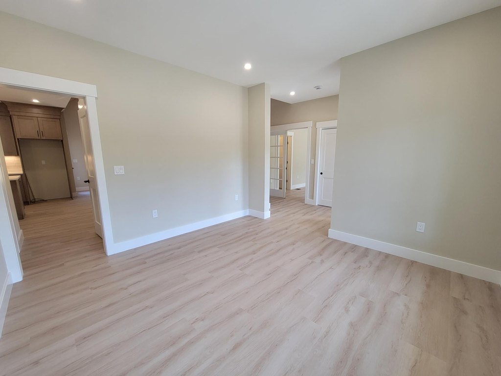 Laconia, New Hampshire, 03246, United States, 3 Bedrooms Bedrooms, ,2.5 BathroomsBathrooms,Residential,Forsale,1952892