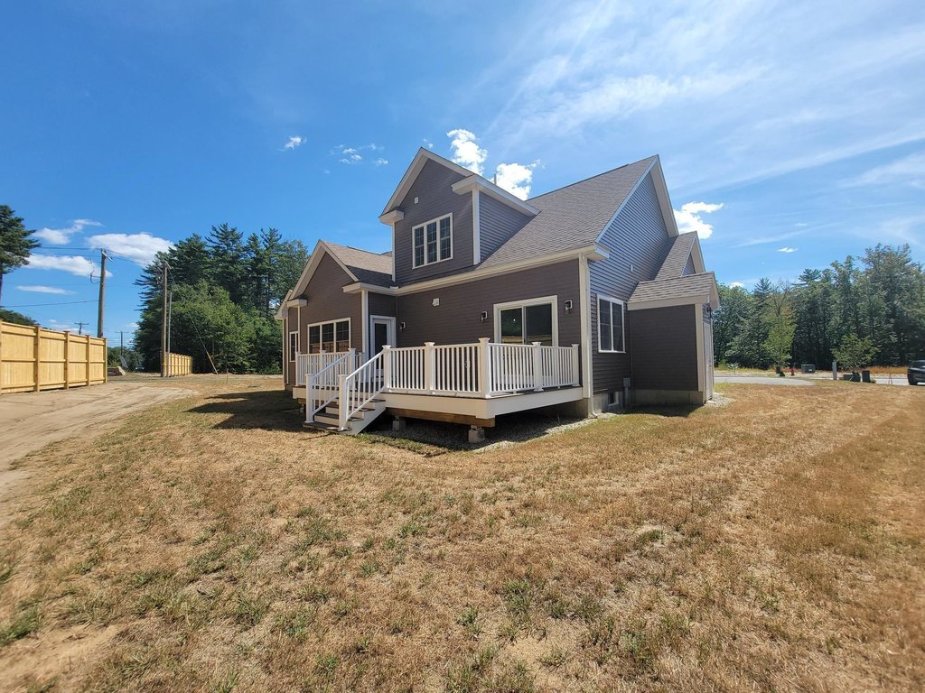 Laconia, New Hampshire, 03246, United States, 3 Bedrooms Bedrooms, ,2.5 BathroomsBathrooms,Residential,Forsale,1952892