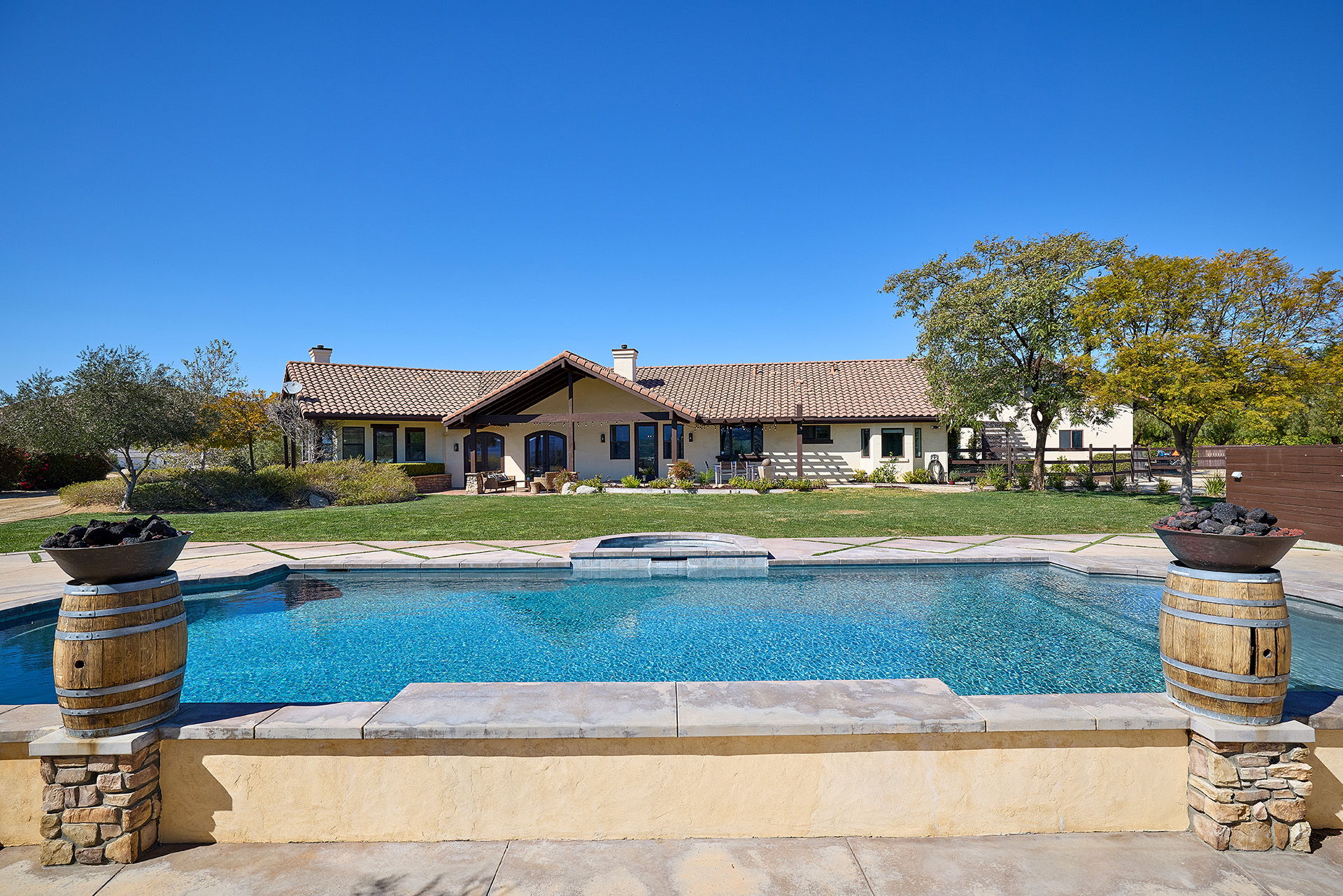 Temecula, California, 92592, United States, 5 Bedrooms Bedrooms, ,4 BathroomsBathrooms,Residential,Forsale,1941476
