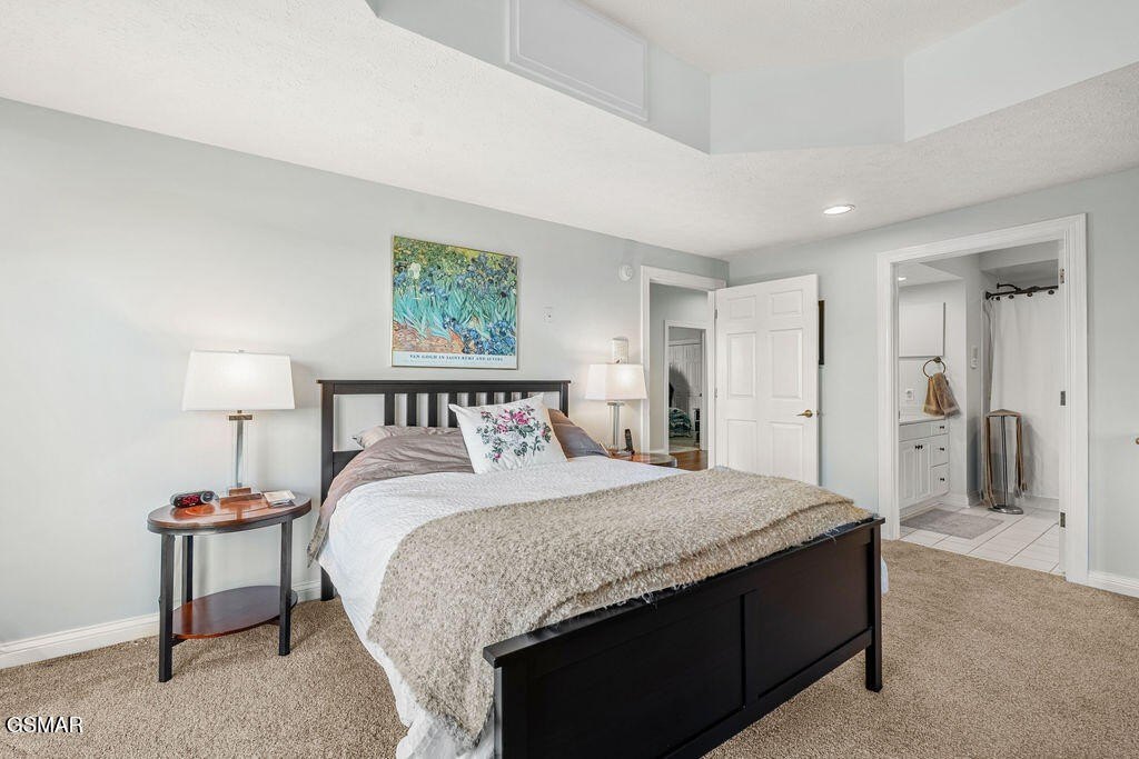 Sevierville, Tennessee, 37862, United States, 4 Bedrooms Bedrooms, ,4 BathroomsBathrooms,Residential,Forsale,1999437