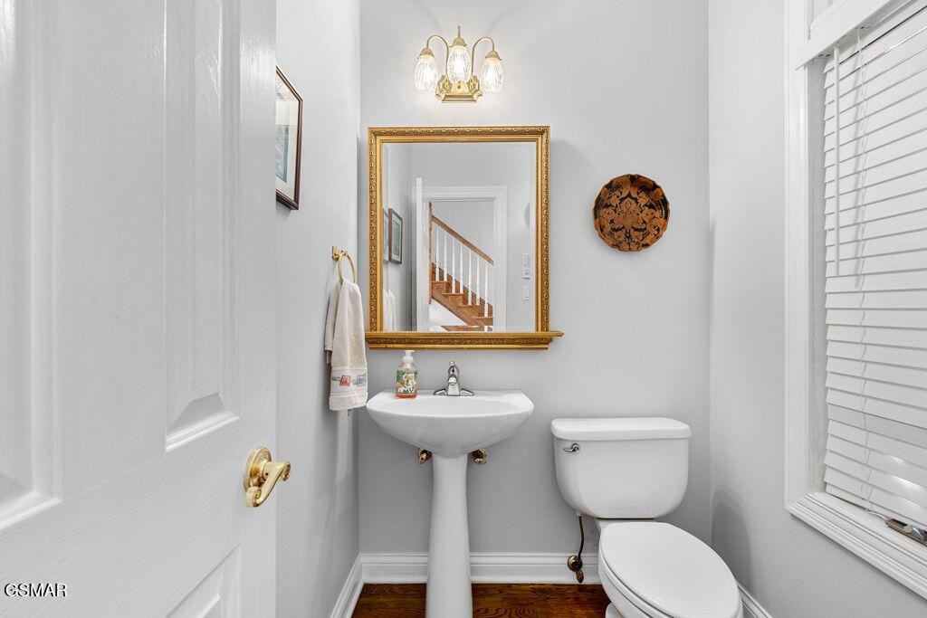 Sevierville, Tennessee, 37862, United States, 4 Bedrooms Bedrooms, ,4 BathroomsBathrooms,Residential,Forsale,1999437