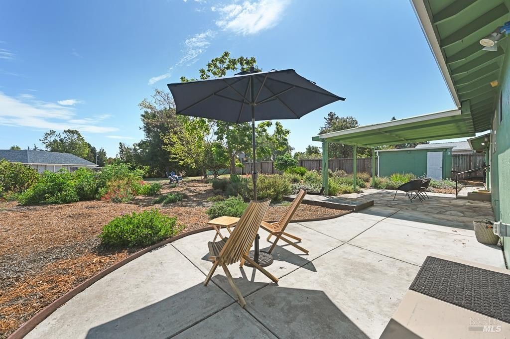 Sebastopol, California, 95472, United States, 3 Bedrooms Bedrooms, ,1 BathroomBathrooms,Residential,Forsale,1985939