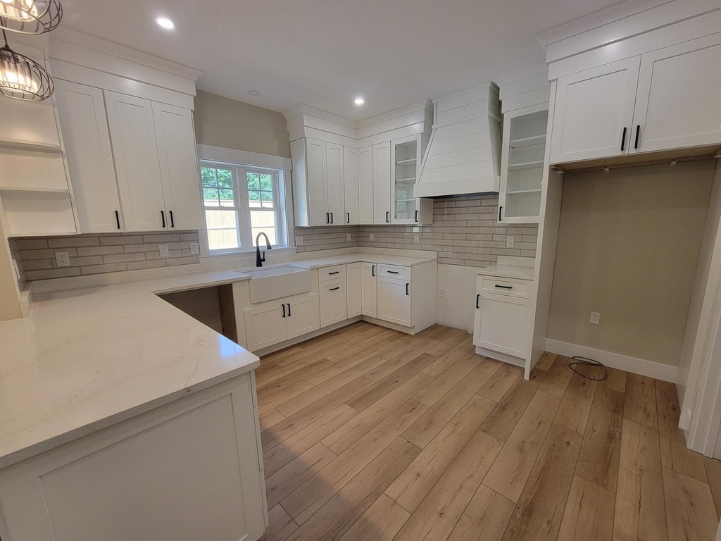 Laconia, New Hampshire, 03246, United States, 3 Bedrooms Bedrooms, ,2.5 BathroomsBathrooms,Residential,Forsale,1952893