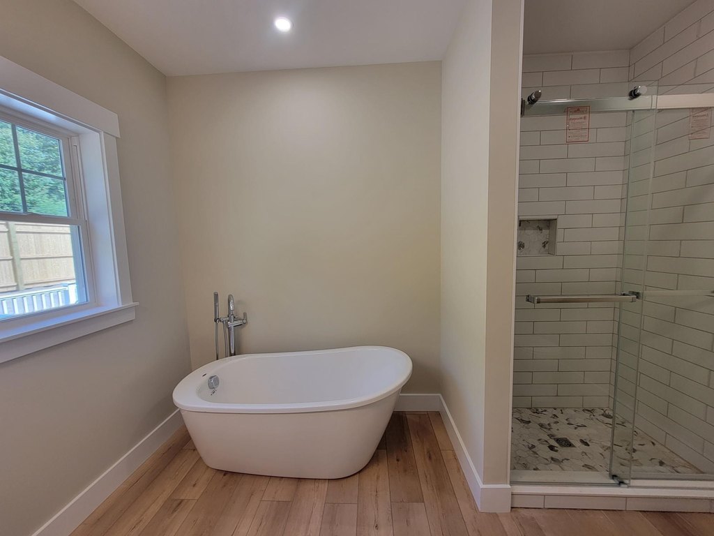Laconia, New Hampshire, 03246, United States, 3 Bedrooms Bedrooms, ,2.5 BathroomsBathrooms,Residential,Forsale,1952893