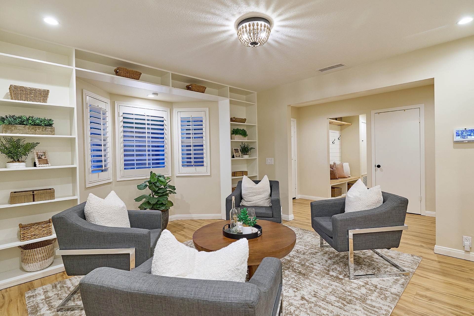 Temecula, California, 92591, United States, 4 Bedrooms Bedrooms, ,2 BathroomsBathrooms,Residential,Forsale,1941477