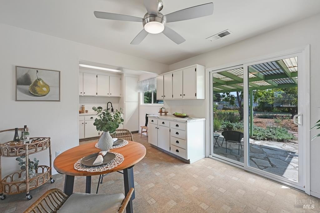 Sebastopol, California, 95472, United States, 3 Bedrooms Bedrooms, ,1 BathroomBathrooms,Residential,Forsale,1985939