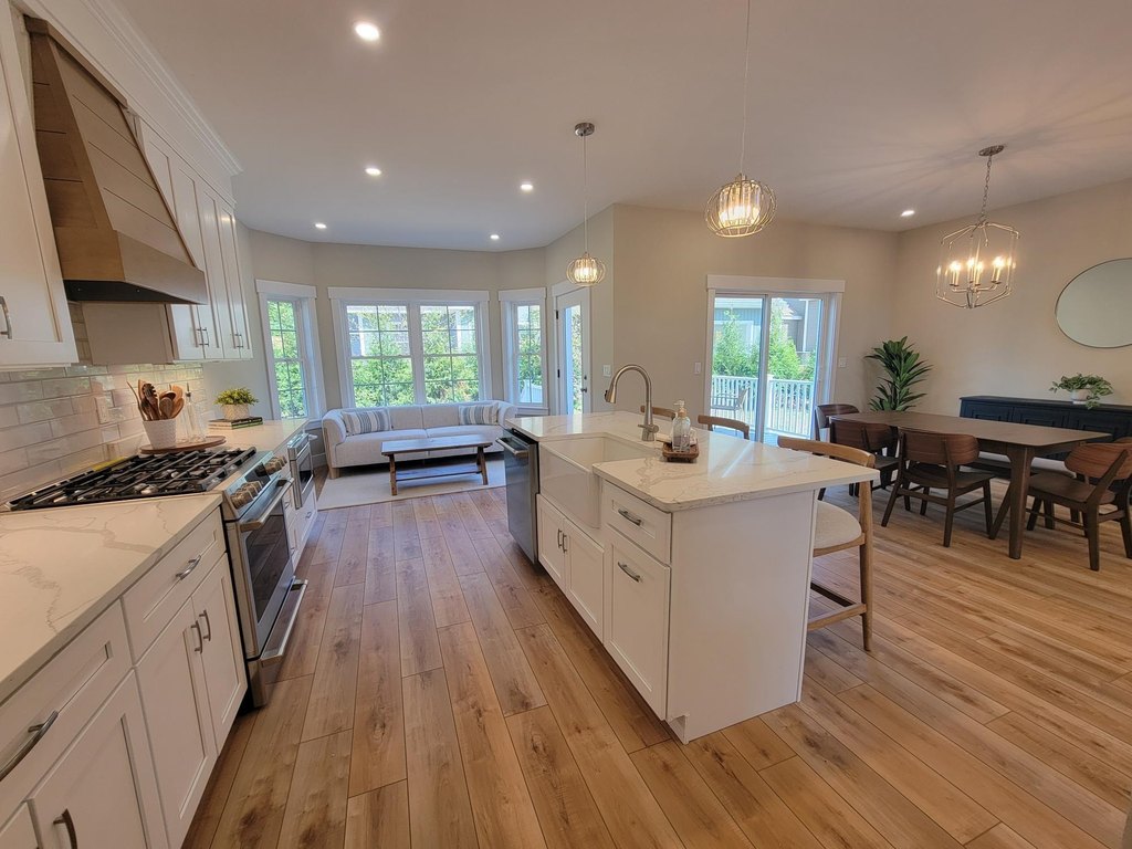 Laconia, New Hampshire, 03246, United States, 3 Bedrooms Bedrooms, ,2.5 BathroomsBathrooms,Residential,Forsale,1952891