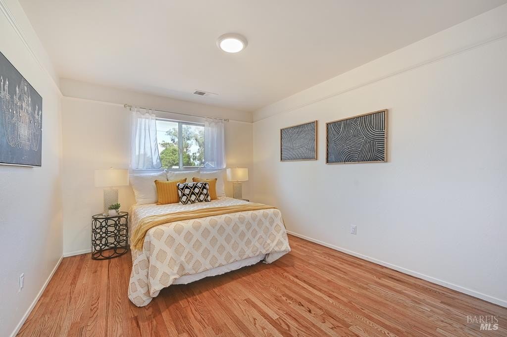 Sebastopol, California, 95472, United States, 3 Bedrooms Bedrooms, ,1 BathroomBathrooms,Residential,Forsale,1985939