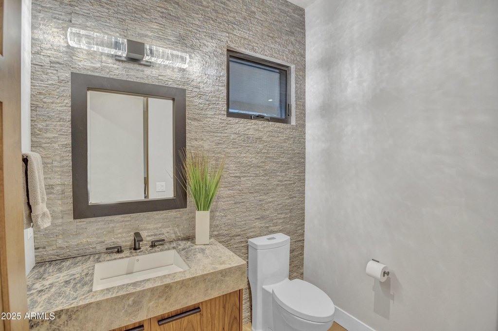 Sedona, Arizona, 86336, United States, 5 Bedrooms Bedrooms, ,3 BathroomsBathrooms,Residential,Forsale,1946092