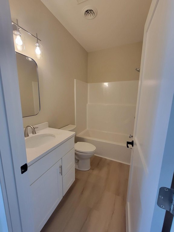Laconia, New Hampshire, 03246, United States, 3 Bedrooms Bedrooms, ,2.5 BathroomsBathrooms,Residential,Forsale,1952892