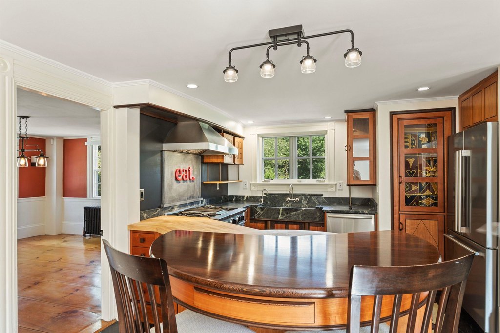 North Hampton, New Hampshire, 03862, United States, 3 Bedrooms Bedrooms, ,2.5 BathroomsBathrooms,Residential,Forsale,1952897