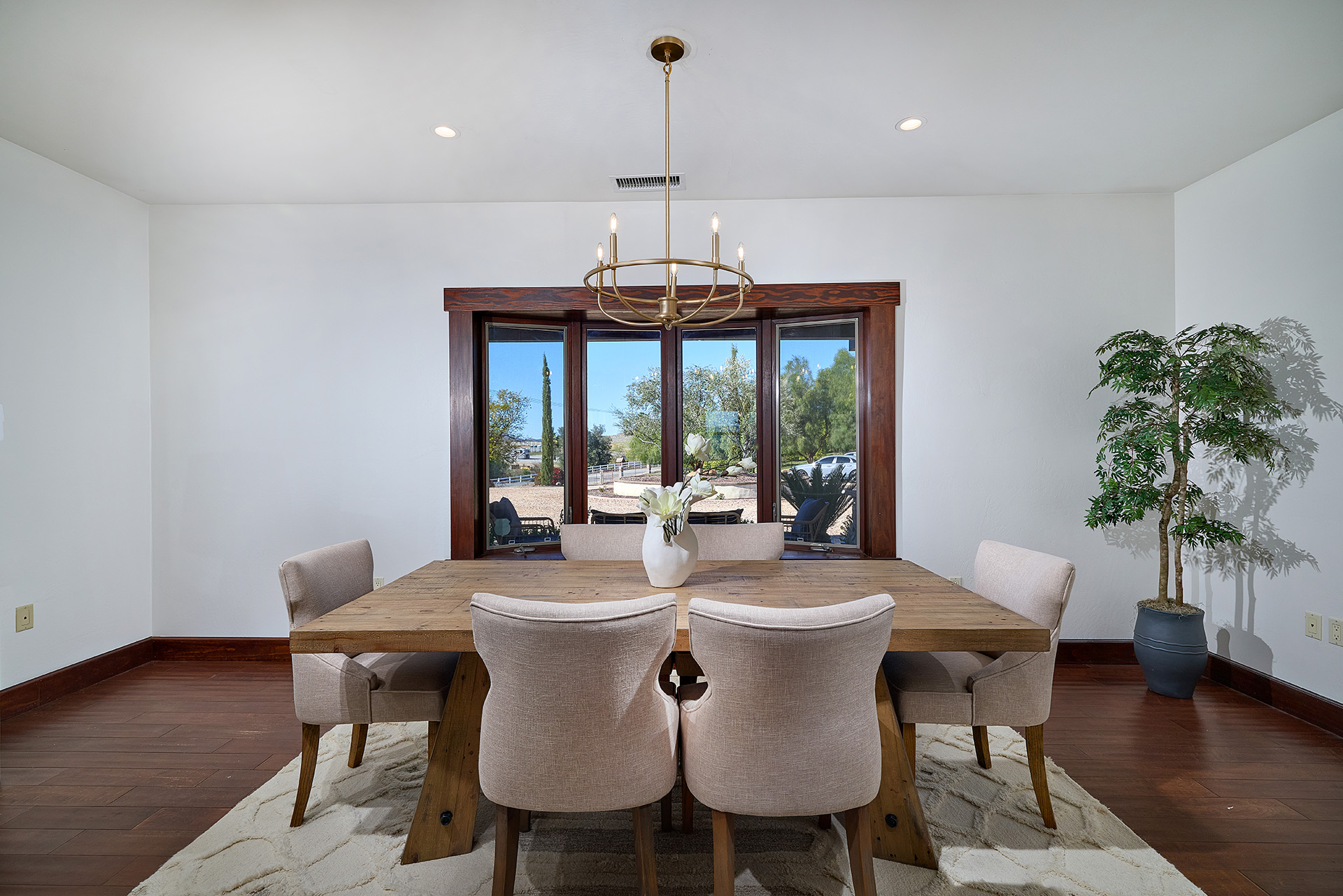 Temecula, California, 92592, United States, 5 Bedrooms Bedrooms, ,4 BathroomsBathrooms,Residential,Forsale,1941476