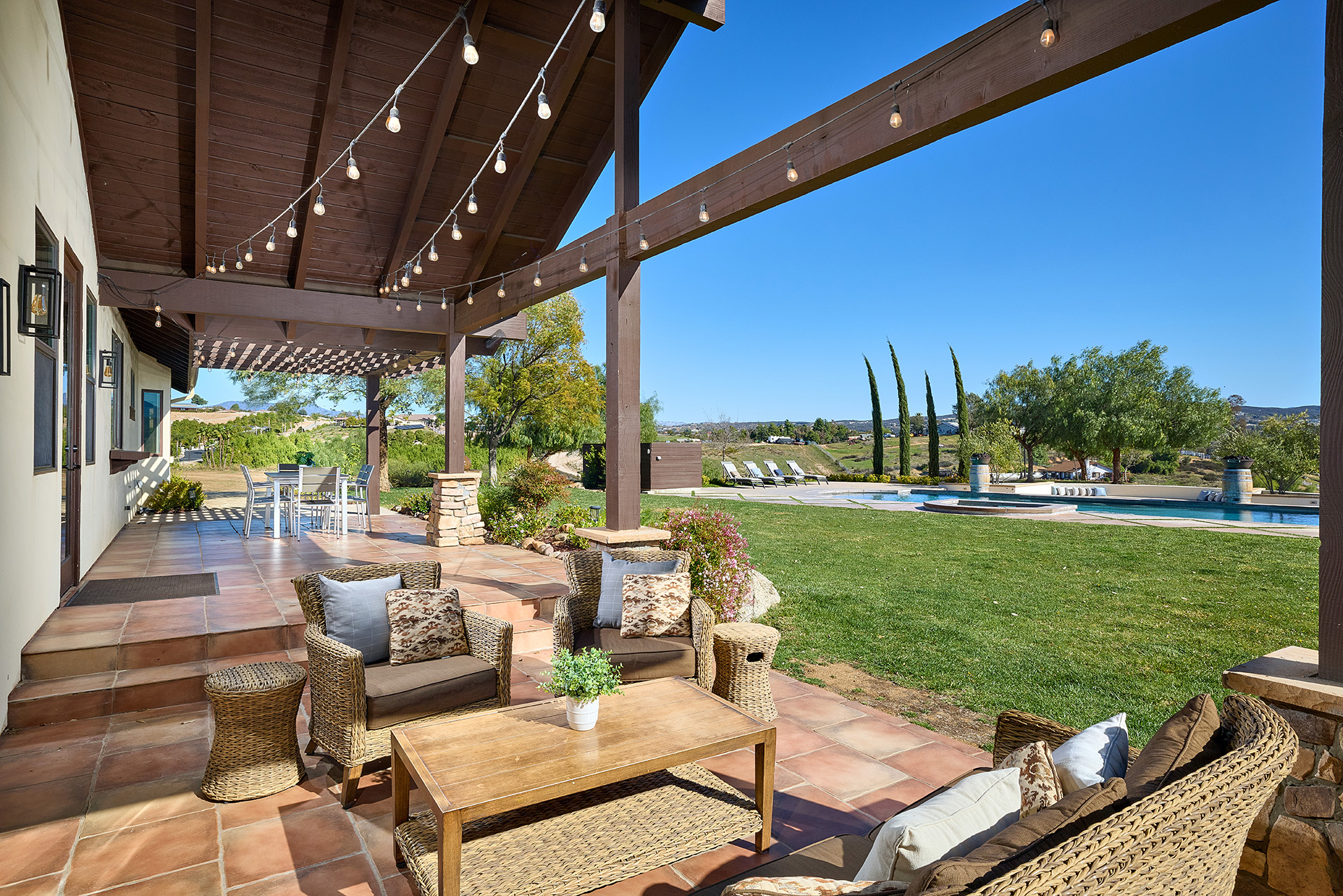 Temecula, California, 92592, United States, 5 Bedrooms Bedrooms, ,4 BathroomsBathrooms,Residential,Forsale,1941476