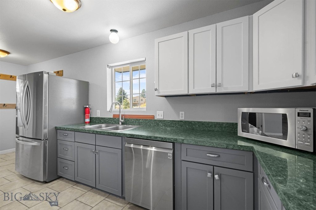 Livingston, Montana, 59047, United States, 4 Bedrooms Bedrooms, ,2 BathroomsBathrooms,Residential,Forsale,1944300
