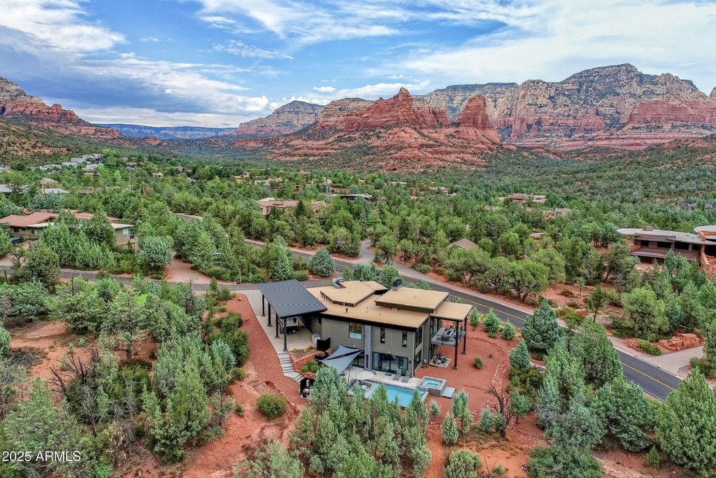 Sedona, Arizona, 86336, United States, 5 Bedrooms Bedrooms, ,3 BathroomsBathrooms,Residential,Forsale,1946092