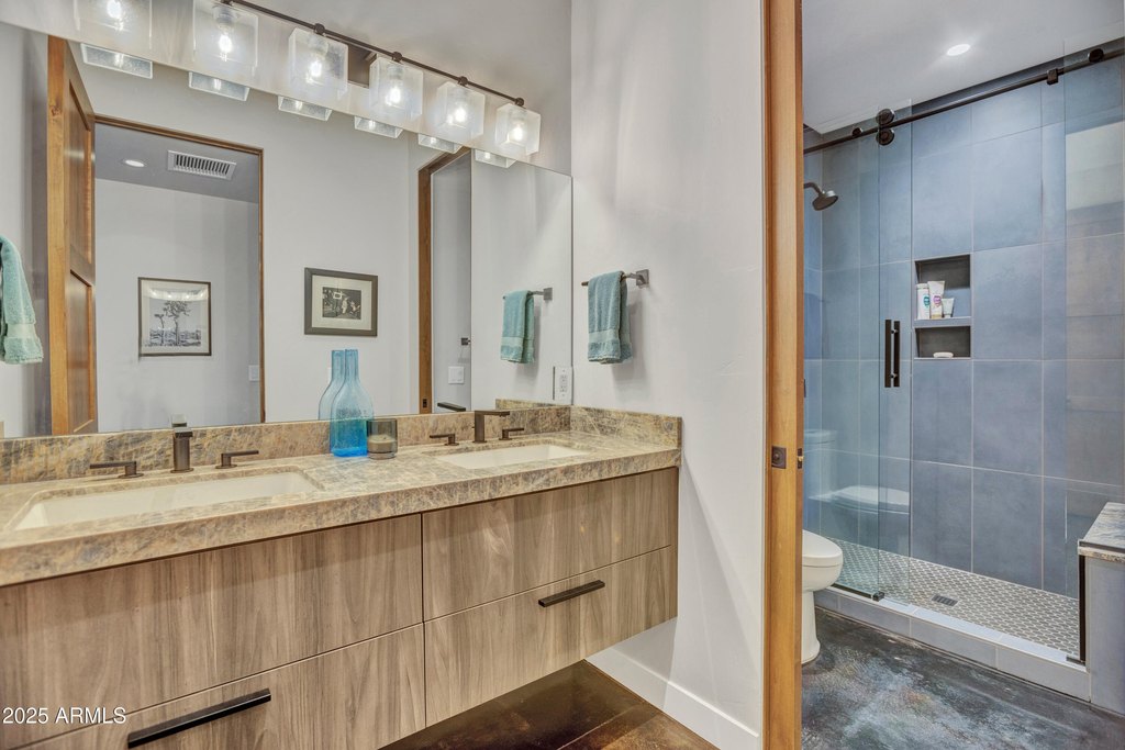 Sedona, Arizona, 86336, United States, 5 Bedrooms Bedrooms, ,3 BathroomsBathrooms,Residential,Forsale,1946092