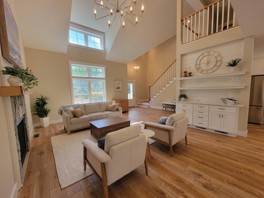 Laconia, New Hampshire, 03246, United States, 3 Bedrooms Bedrooms, ,2.5 BathroomsBathrooms,Residential,Forsale,1952891