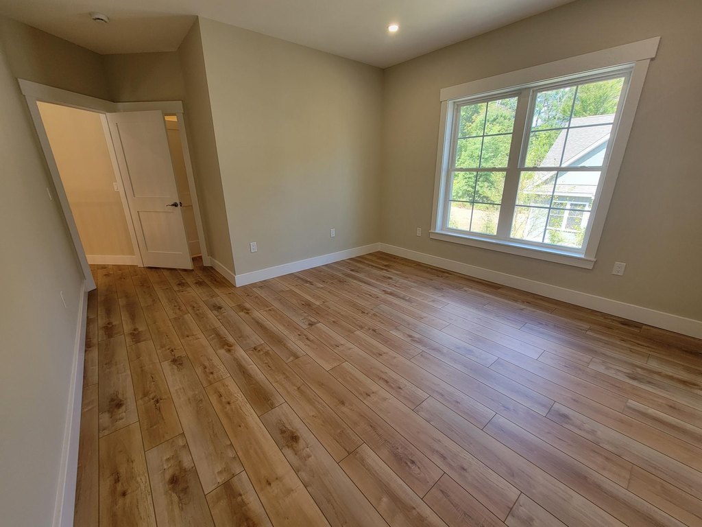 Laconia, New Hampshire, 03246, United States, 3 Bedrooms Bedrooms, ,2.5 BathroomsBathrooms,Residential,Forsale,1952891