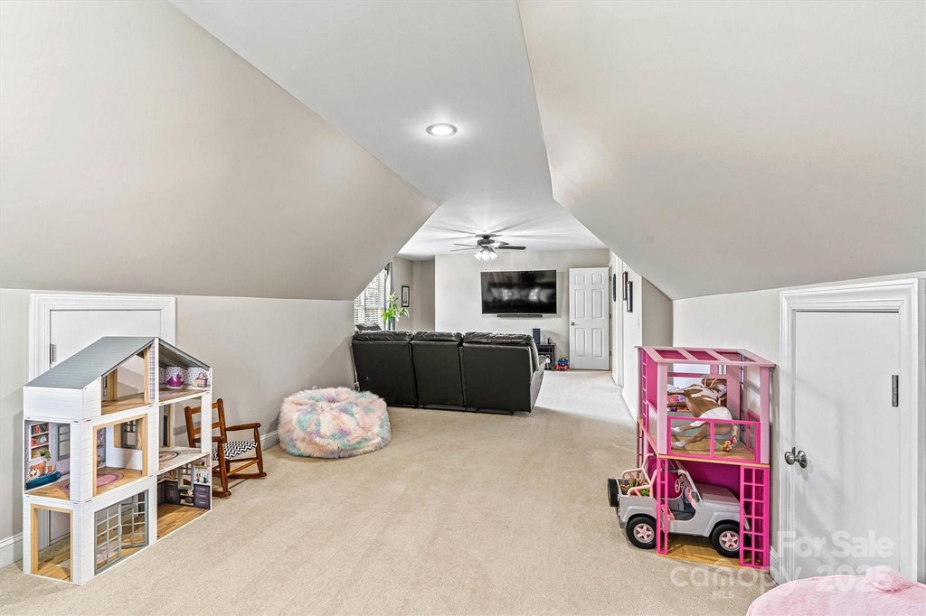 Denver, North Carolina, 28037, United States, 6 Bedrooms Bedrooms, ,5 BathroomsBathrooms,Residential,Forsale,1934927