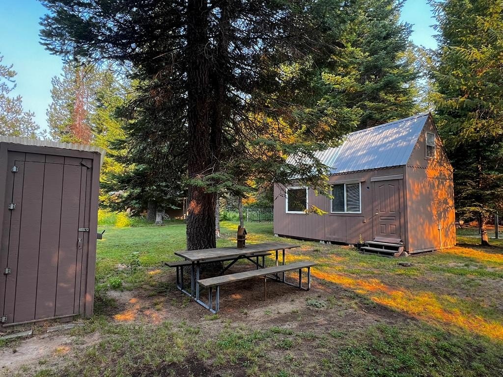 Donnelly, Idaho, 83615, United States, 3 Bedrooms Bedrooms, ,1.5 BathroomsBathrooms,Residential,Forsale,1946179