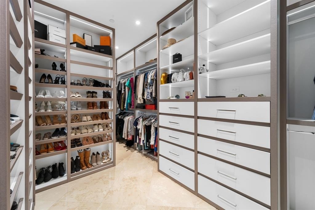 Fort Lauderdale, Florida, 33308, United States, 4 Bedrooms Bedrooms, ,4.5 BathroomsBathrooms,Residential,Forsale,1951901