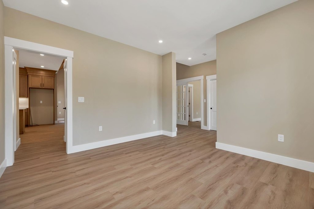Laconia, New Hampshire, 03246, United States, 3 Bedrooms Bedrooms, ,2.5 BathroomsBathrooms,Residential,Forsale,1952892