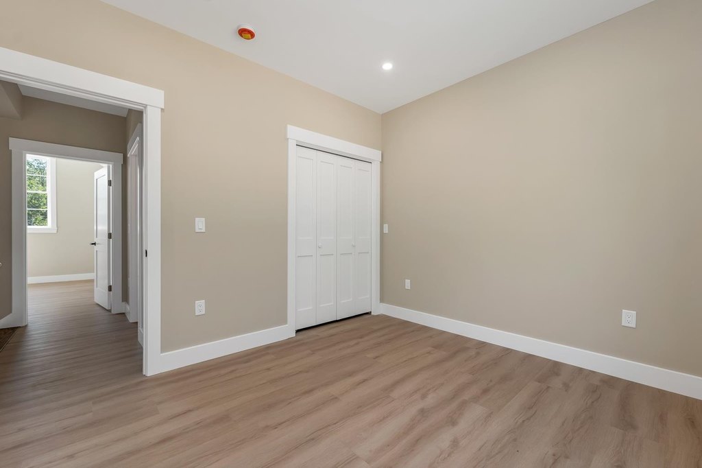 Laconia, New Hampshire, 03246, United States, 3 Bedrooms Bedrooms, ,2.5 BathroomsBathrooms,Residential,Forsale,1952892