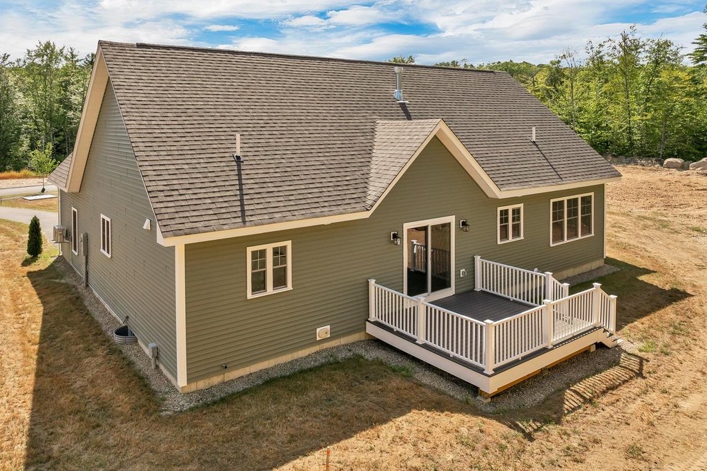 Laconia, New Hampshire, 03246, United States, 3 Bedrooms Bedrooms, ,2.5 BathroomsBathrooms,Residential,Forsale,1952893