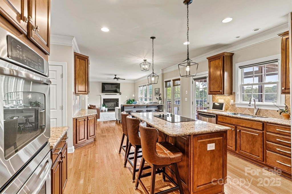 Denver, North Carolina, 28037, United States, 6 Bedrooms Bedrooms, ,5 BathroomsBathrooms,Residential,Forsale,1934927