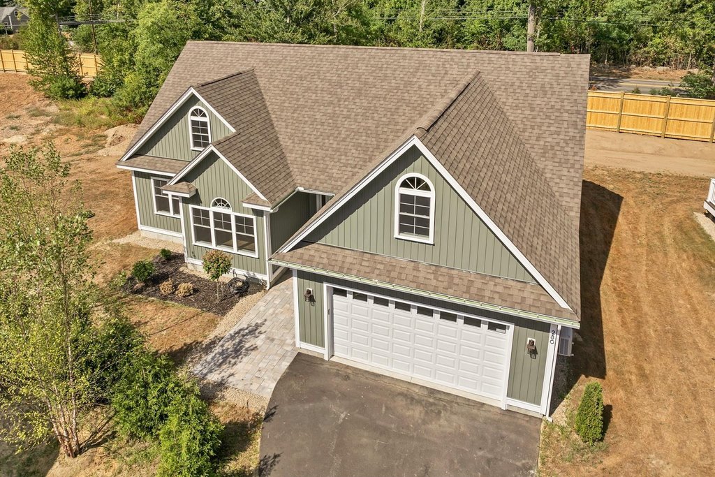 Laconia, New Hampshire, 03246, United States, 3 Bedrooms Bedrooms, ,2.5 BathroomsBathrooms,Residential,Forsale,1952893