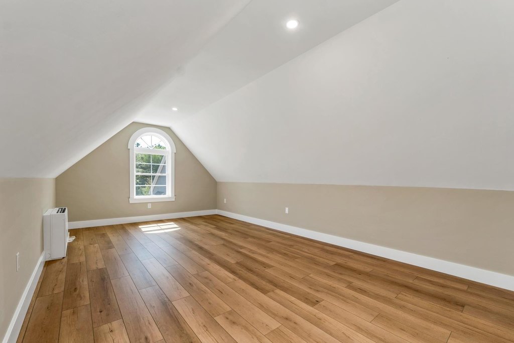 Laconia, New Hampshire, 03246, United States, 3 Bedrooms Bedrooms, ,2.5 BathroomsBathrooms,Residential,Forsale,1952893