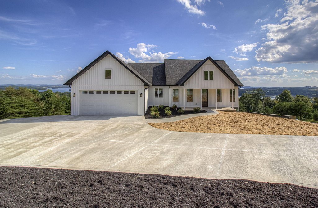 Bean Station, Tennessee, 37708, United States, 3 Bedrooms Bedrooms, ,2 BathroomsBathrooms,Residential,Forsale,1941404