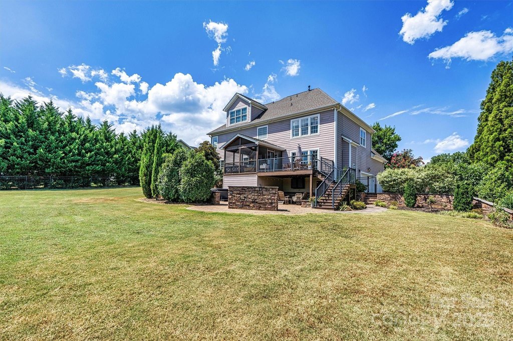 Denver, North Carolina, 28037, United States, 6 Bedrooms Bedrooms, ,5 BathroomsBathrooms,Residential,Forsale,1934927