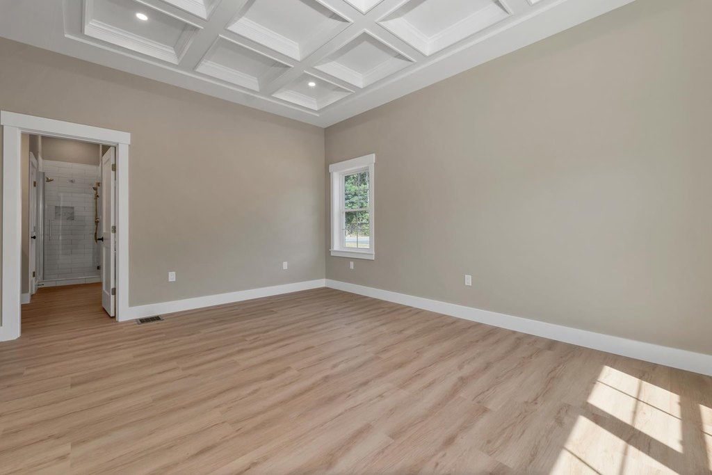 Laconia, New Hampshire, 03246, United States, 3 Bedrooms Bedrooms, ,2.5 BathroomsBathrooms,Residential,Forsale,1952892