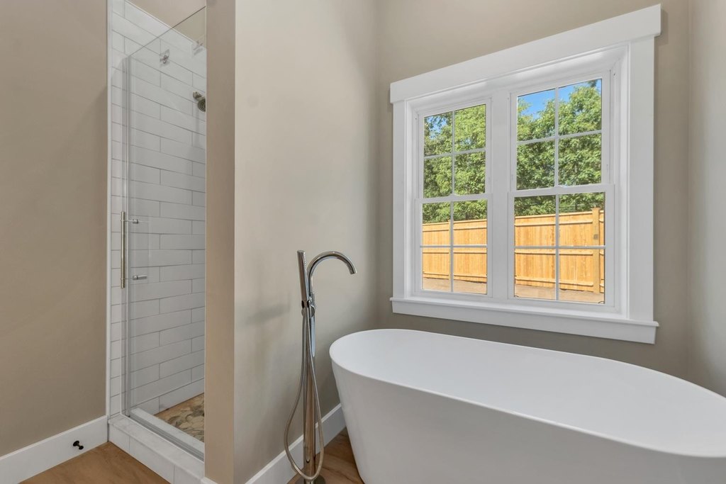 Laconia, New Hampshire, 03246, United States, 3 Bedrooms Bedrooms, ,2.5 BathroomsBathrooms,Residential,Forsale,1952892
