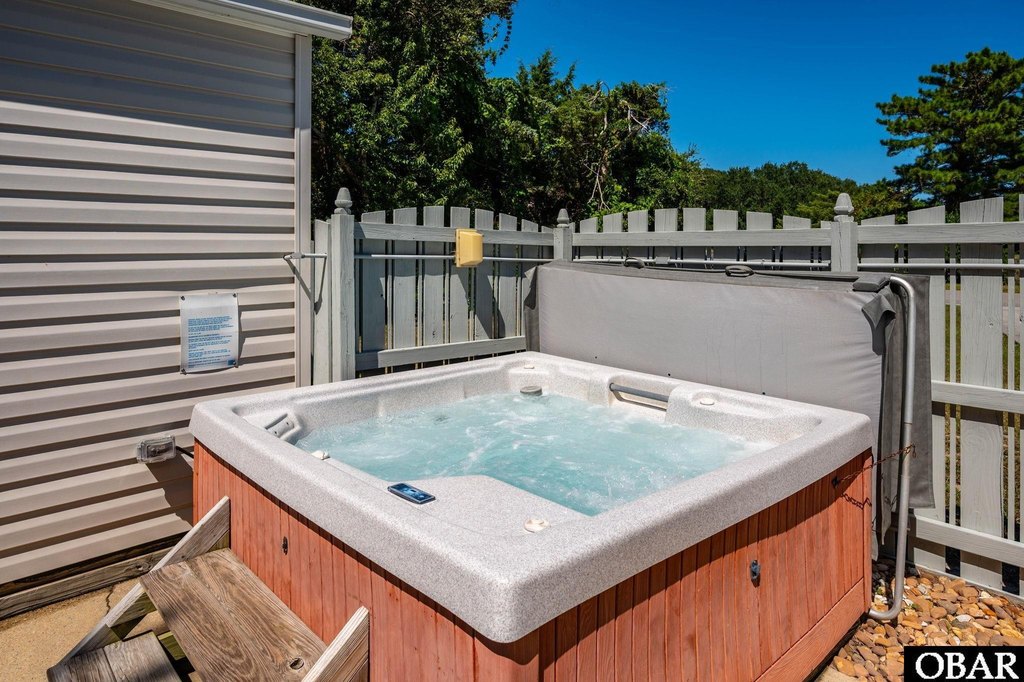 Nags Head, North Carolina, 27959, United States, 4 Bedrooms Bedrooms, ,4 BathroomsBathrooms,Residential,Forsale,1964353