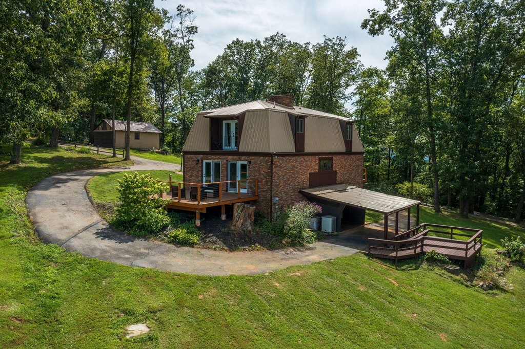 Jefferson City, Tennessee, 37760, United States, 3 Bedrooms Bedrooms, ,3.5 BathroomsBathrooms,Residential,Forsale,1884044