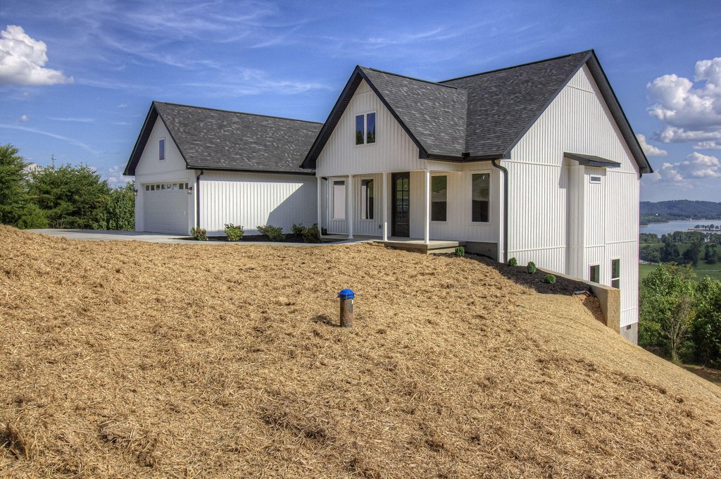Bean Station, Tennessee, 37708, United States, 3 Bedrooms Bedrooms, ,2 BathroomsBathrooms,Residential,Forsale,1941404