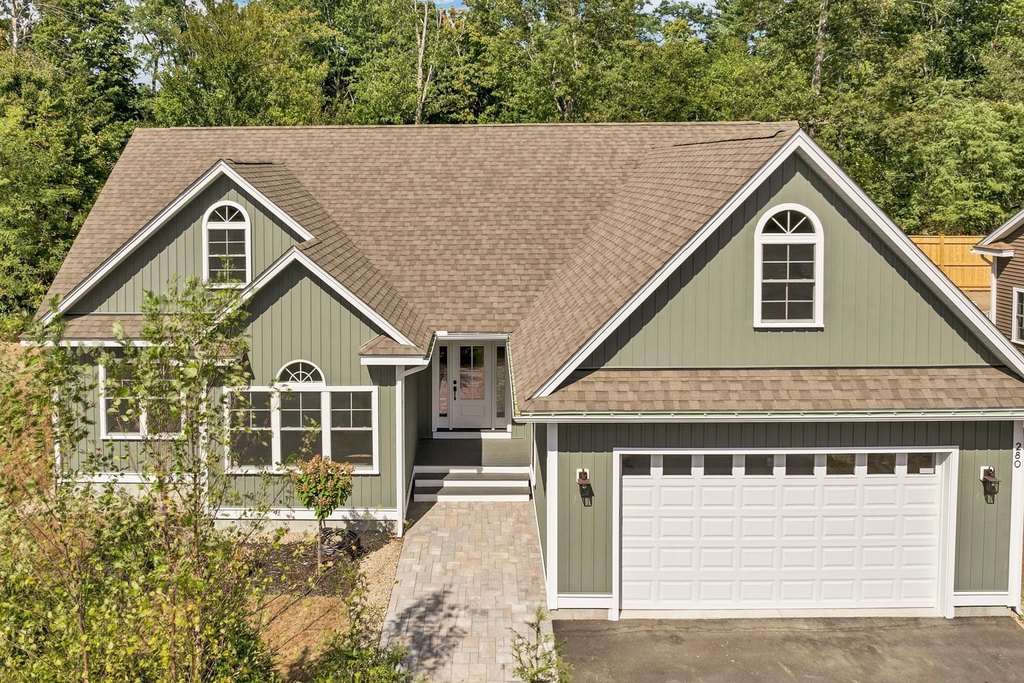 Laconia, New Hampshire, 03246, United States, 3 Bedrooms Bedrooms, ,2.5 BathroomsBathrooms,Residential,Forsale,1952893