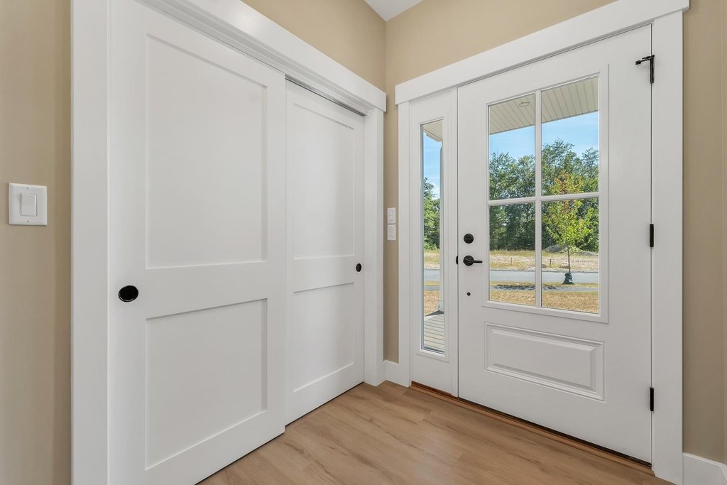 Laconia, New Hampshire, 03246, United States, 3 Bedrooms Bedrooms, ,2.5 BathroomsBathrooms,Residential,Forsale,1952892