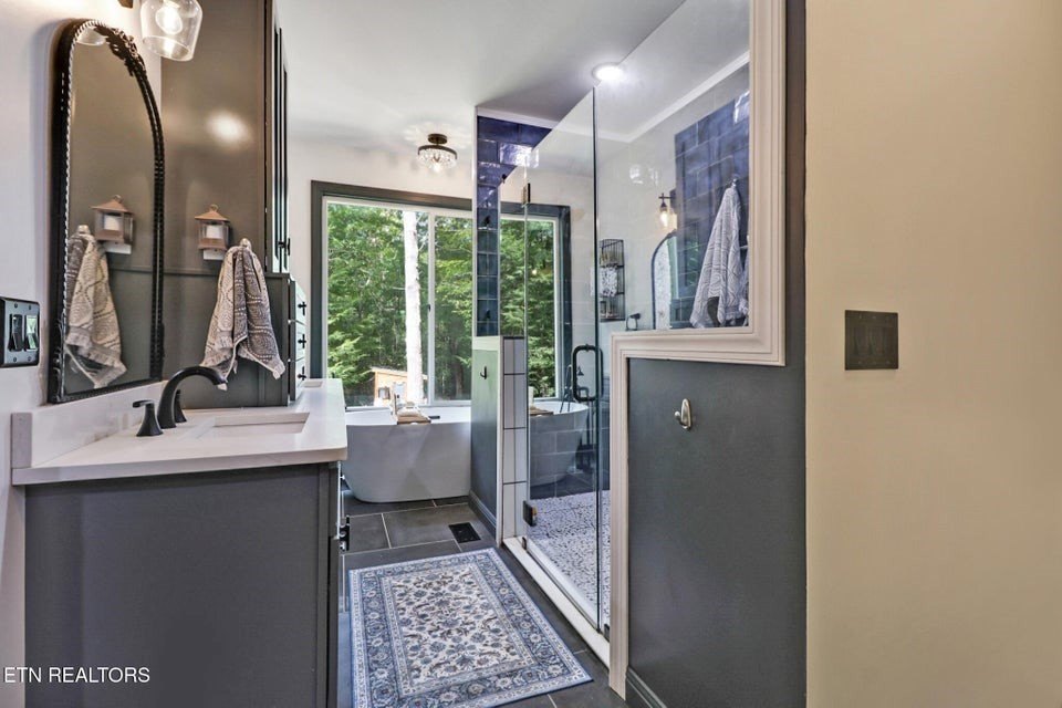 Jamestown, Tennessee, 38556, United States, 3 Bedrooms Bedrooms, ,2.5 BathroomsBathrooms,Residential,Forsale,1968510