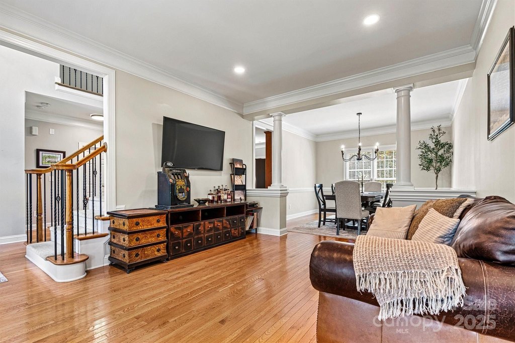 Denver, North Carolina, 28037, United States, 6 Bedrooms Bedrooms, ,5 BathroomsBathrooms,Residential,Forsale,1934927