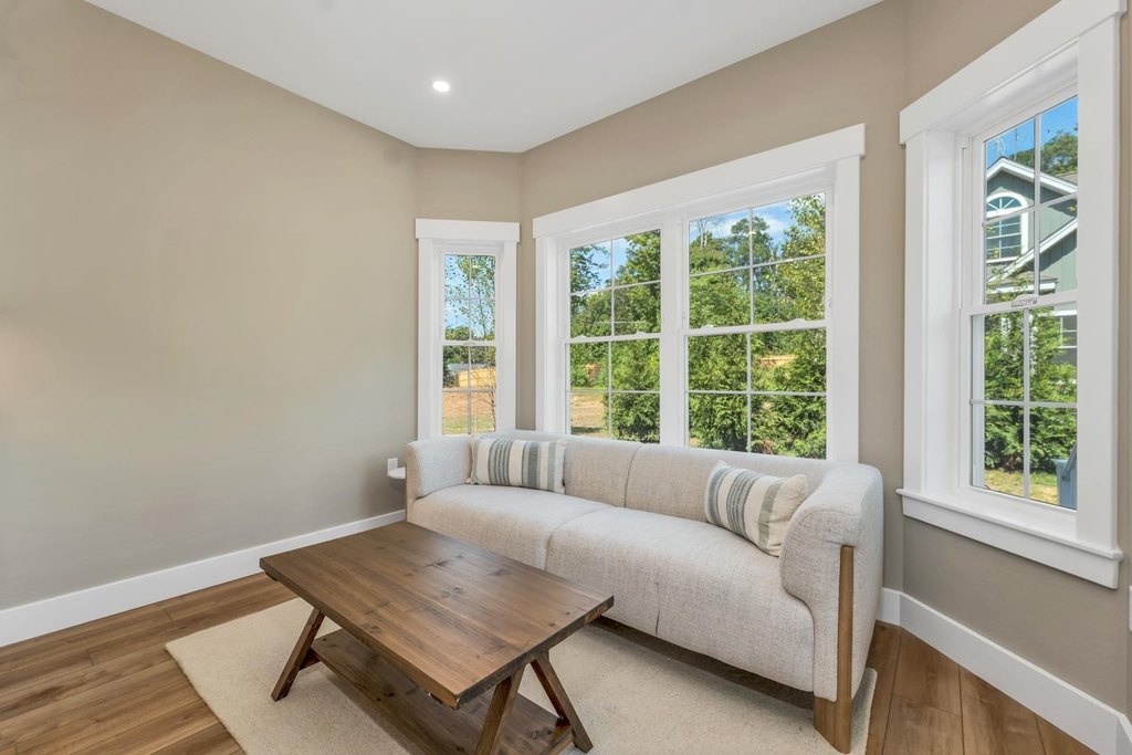 Laconia, New Hampshire, 03246, United States, 3 Bedrooms Bedrooms, ,2.5 BathroomsBathrooms,Residential,Forsale,1952891