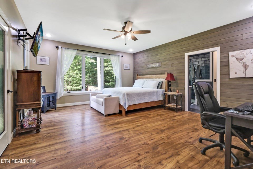 Jamestown, Tennessee, 38556, United States, 3 Bedrooms Bedrooms, ,2.5 BathroomsBathrooms,Residential,Forsale,1968510